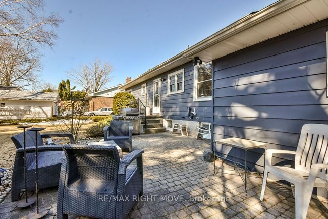 35 Fittons Rd E, House other with 3 bedrooms, 2 bathrooms and 4 parking in Orillia ON | Image 38