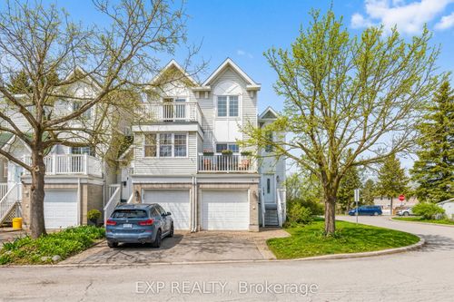 10 Castlegreen Pvt, Ottawa, ON, K1T3N2 | Card Image