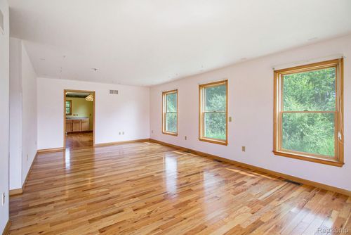 8803 S Cork Rd, Morrice, MI, 48857-9768 | Card Image