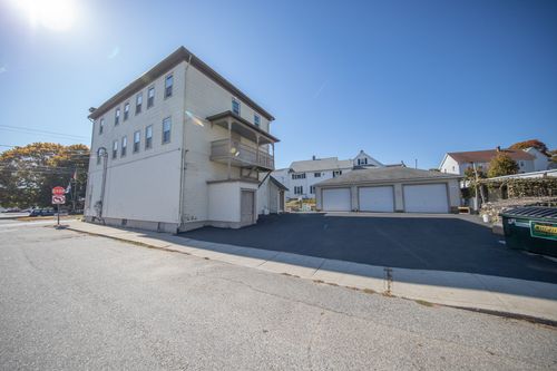 76-72 Prospect St, Moosup, CT, 06354-1442 | Card Image