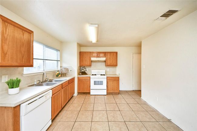 22815 Sherioaks Ln, House other with 3 bedrooms, 3 bathrooms and 1 parking in Spring TX | Image 23