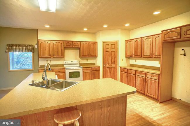 278 S Mountain Blvd, House other with 3 bedrooms, 2 bathrooms and null parking in MOUNTAIN TOP PA | Image 4