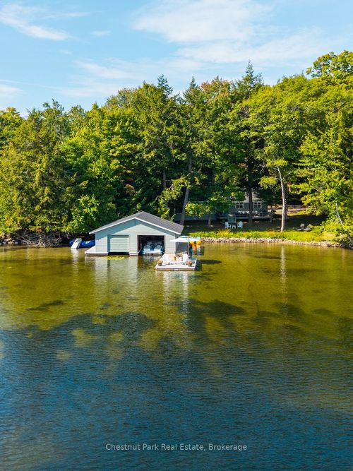 1006 Segwun Pl, Muskoka, ON, P0B1J0 | Card Image