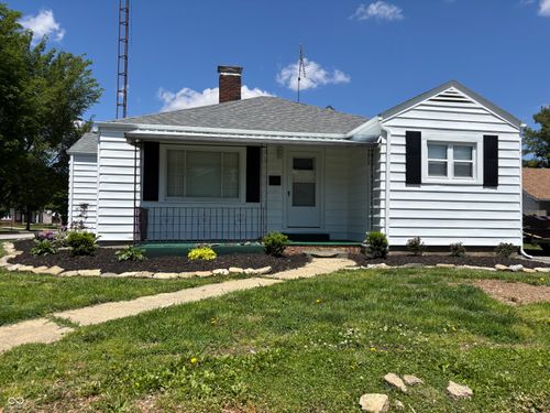 102 E 12th St, Rushville, IN, 46173-1243 | Card Image