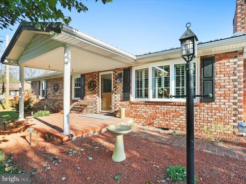 647 Mimosa Dr, MARTINSBURG, WV, 25404-0643 | Card Image