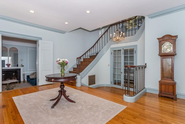 204 Ridge St, House other with 6 bedrooms, 4 bathrooms and 12 parking in Millis MA | Image 4