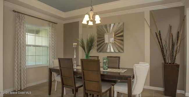 Model home - actual features may vary. | Image 7