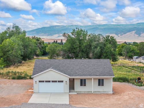 211 N 420 E, Monroe, UT, 84754-4290 | Card Image