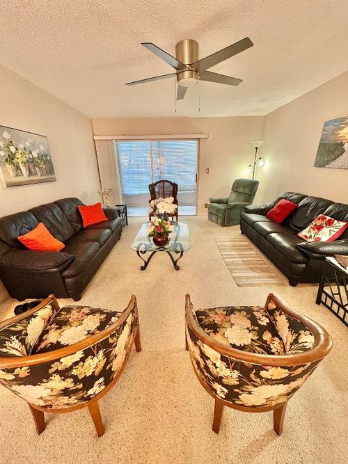19 Golfs Edge, West Palm Beach, FL, 33417-2368 | Card Image