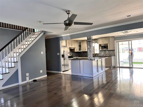 316 S Oyster Bay Rd, Syosset, NY, 11791-6906 | Card Image