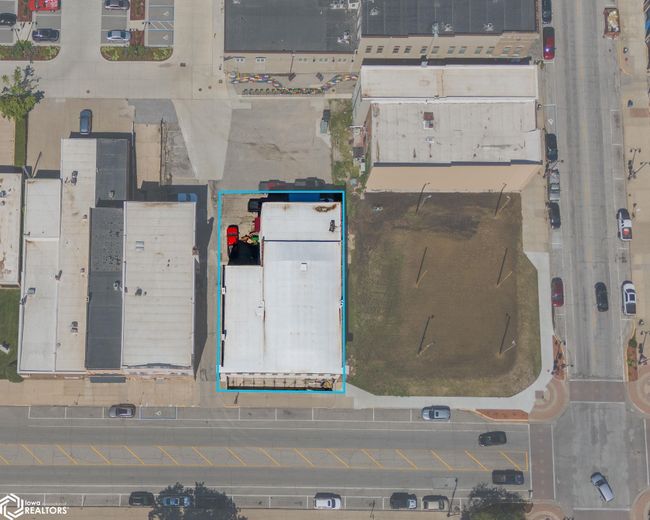 15 S Center St, Home with 0 bedrooms, 0 bathrooms and null parking in Marshalltown IA | Image 7