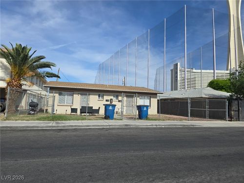 1713 Fairfield Ave, Las Vegas, NV, 89102-2808 | Card Image