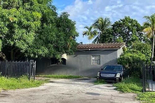845 Nw 144th St, Miami, FL, 33168-3023 | Card Image