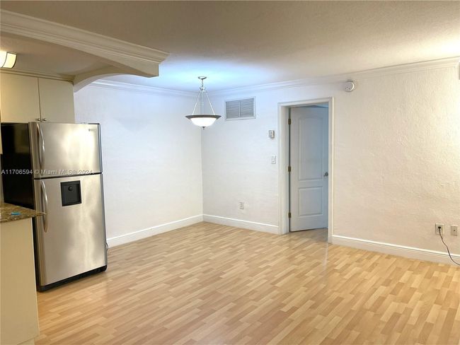 APT-39 - 3245 Virginia St, Condo with 1 bedrooms, 1 bathrooms and null parking in Coconut Grove FL | Image 4