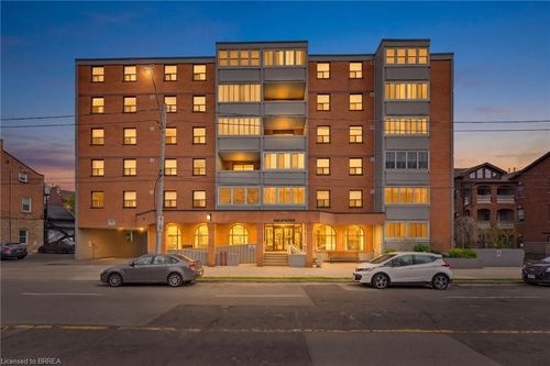 203-23 Main St, Dundas, ON, L9H2P7 | Card Image