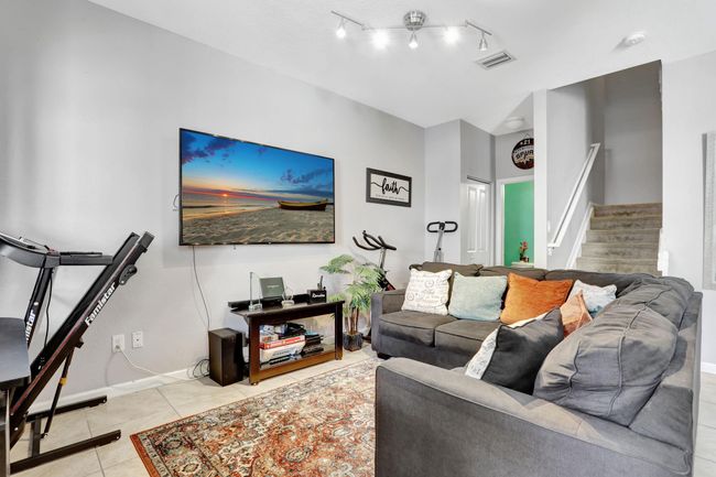 3513 Nw 29 Th Ct, Townhouse with 2 bedrooms, 3 bathrooms and null parking in Lauderdale Lakes FL | Image 6