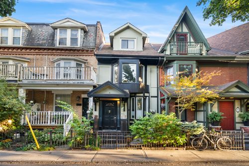 upper-11 Salisbury Ave, Toronto, ON, M4X1C3 | Card Image