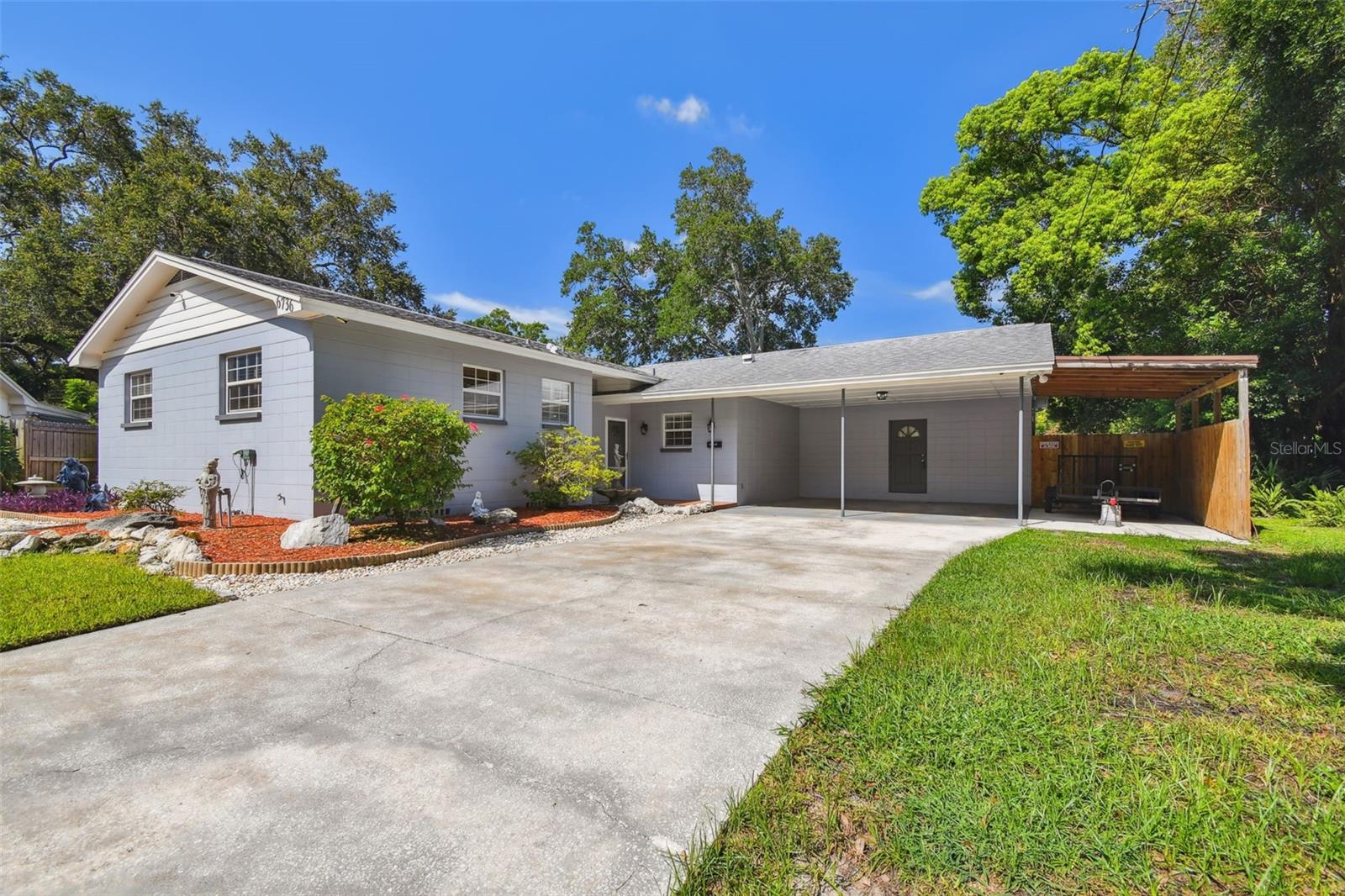 Ralston Beach Cir, Tampa, FL 33614