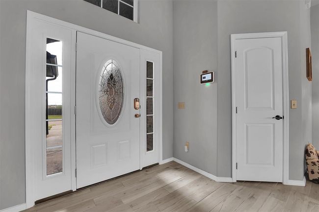 Entryway and coat/storage closet | Image 4
