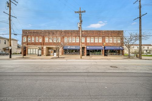 18621 Saint Clair Ave, Cleveland, OH, 44110-2617 | Card Image
