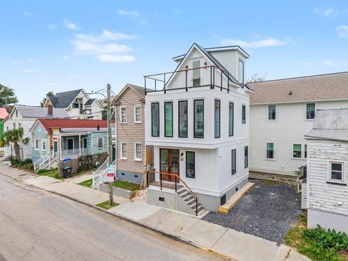 64 Lee St, Charleston, SC, 29403-5026 | Card Image
