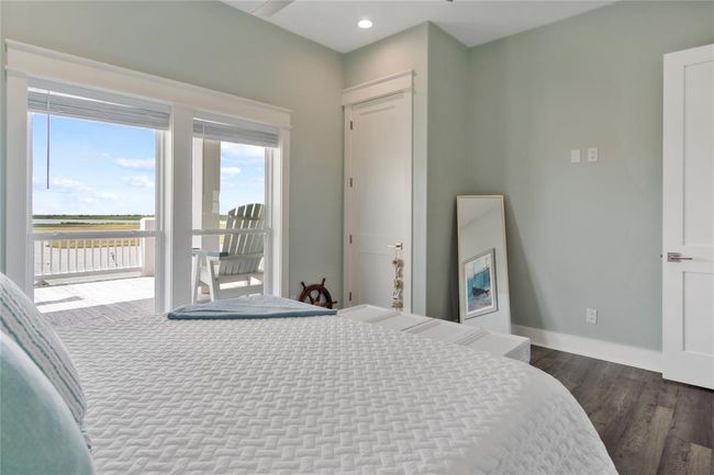 1301 Lagoon Dr, House other with 3 bedrooms, 2 bathrooms and 1 parking in Crystal Beach TX | Image 26