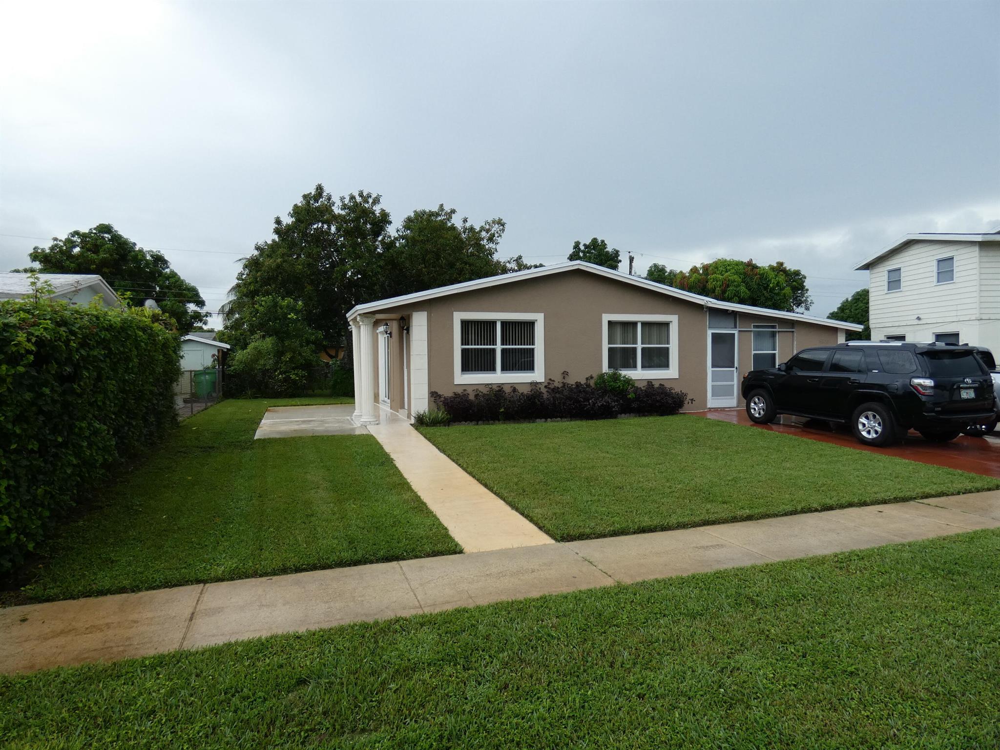 17th St, Sunrise, FL 33313