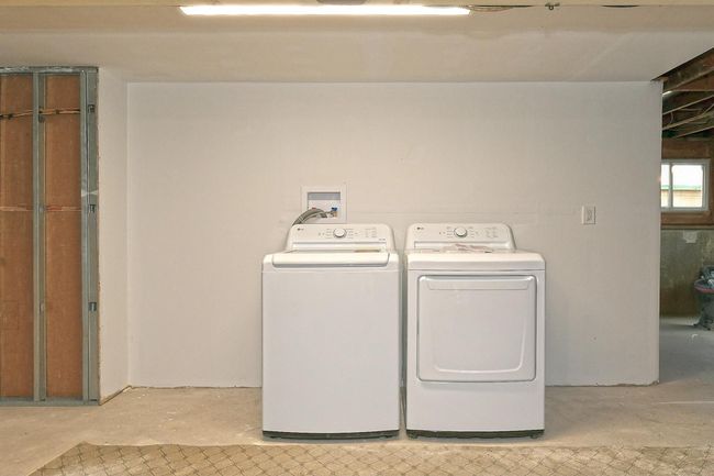 APT-1 - 8 Harbor Hill Rd, Home with 3 bedrooms, 2 bathrooms and null parking in Glen Cove NY | Image 13