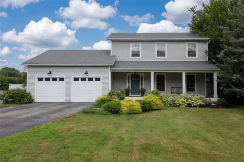 9 Kiki Cir, Cranston, RI, 02921-1220 | Card Image