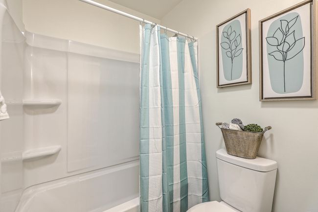 Tub/ Shower Combo | Image 20