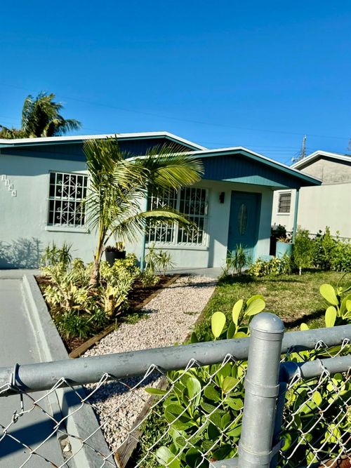 1146 W 24th St, Riviera Beach, FL, 33404-4210 | Card Image