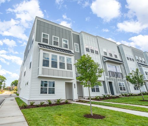 722 41st Ave N, Nashville, TN, 37209-2481 | Card Image