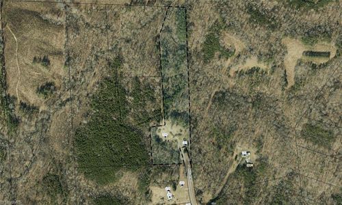 301 Pryor Rd, Pelham, NC, 27311-8166 | Card Image