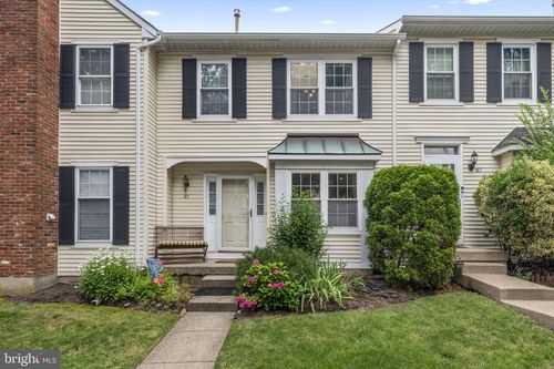 65 Liberty Dr, LANGHORNE, PA, 19047-3078 | Card Image