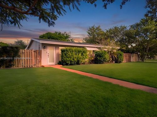 1864 Sw 37th Ave, Fort Lauderdale, FL, 33312-4218 | Card Image