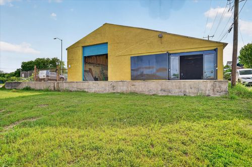 2025 E Rosedale St, Fort Worth, TX, 76104-5643 | Card Image