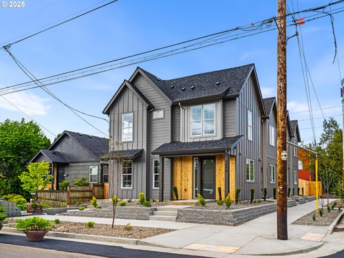 2-7586 N Alma Ave, Portland, OR, 97203-3985 | Card Image