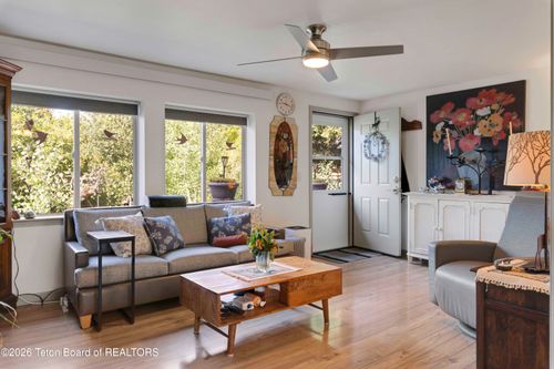 3850 S Meadow Dr, Jackson, WY, 83001-9430 | Card Image
