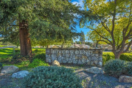 220 Cedar Cir, Healdsburg, CA, 95448-4303 | Card Image