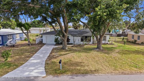 200 Sharon Dr, Melbourne, FL, 32935-6789 | Card Image