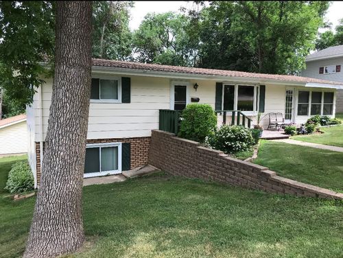 335 E Sorenson Ave, Appleton, MN, 56208-1421 | Card Image
