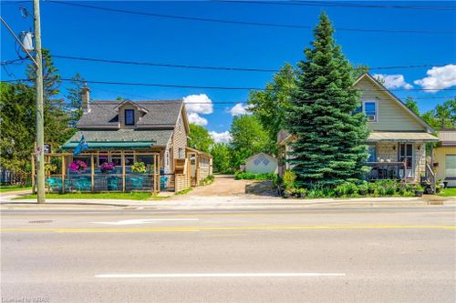 16 Ontario St N, Grand Bend, ON, N0M1T0 | Card Image