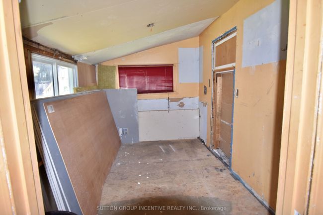 7216 County Rd 13, House other with 2 bedrooms, 1 bathrooms and 15 parking in Lisle ON | Image 49