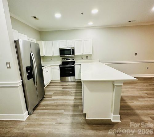 102-8733 Coralbell Ln, Charlotte, NC, 28213-5286 | Card Image