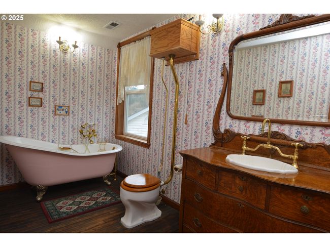 1397 State Route 506, House other with 4 bedrooms, 3 bathrooms and 4 parking in Vader WA | Image 17