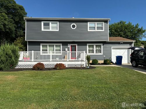 40 8th St, Belford, NJ, 07718-1709 | Card Image