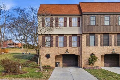 401 Maywood Dr, Bethel Park, PA, 15102-1671 | Card Image