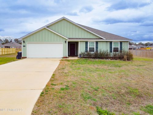 125 Mulberry Dr, Lucedale, MS, 39452-5233 | Card Image