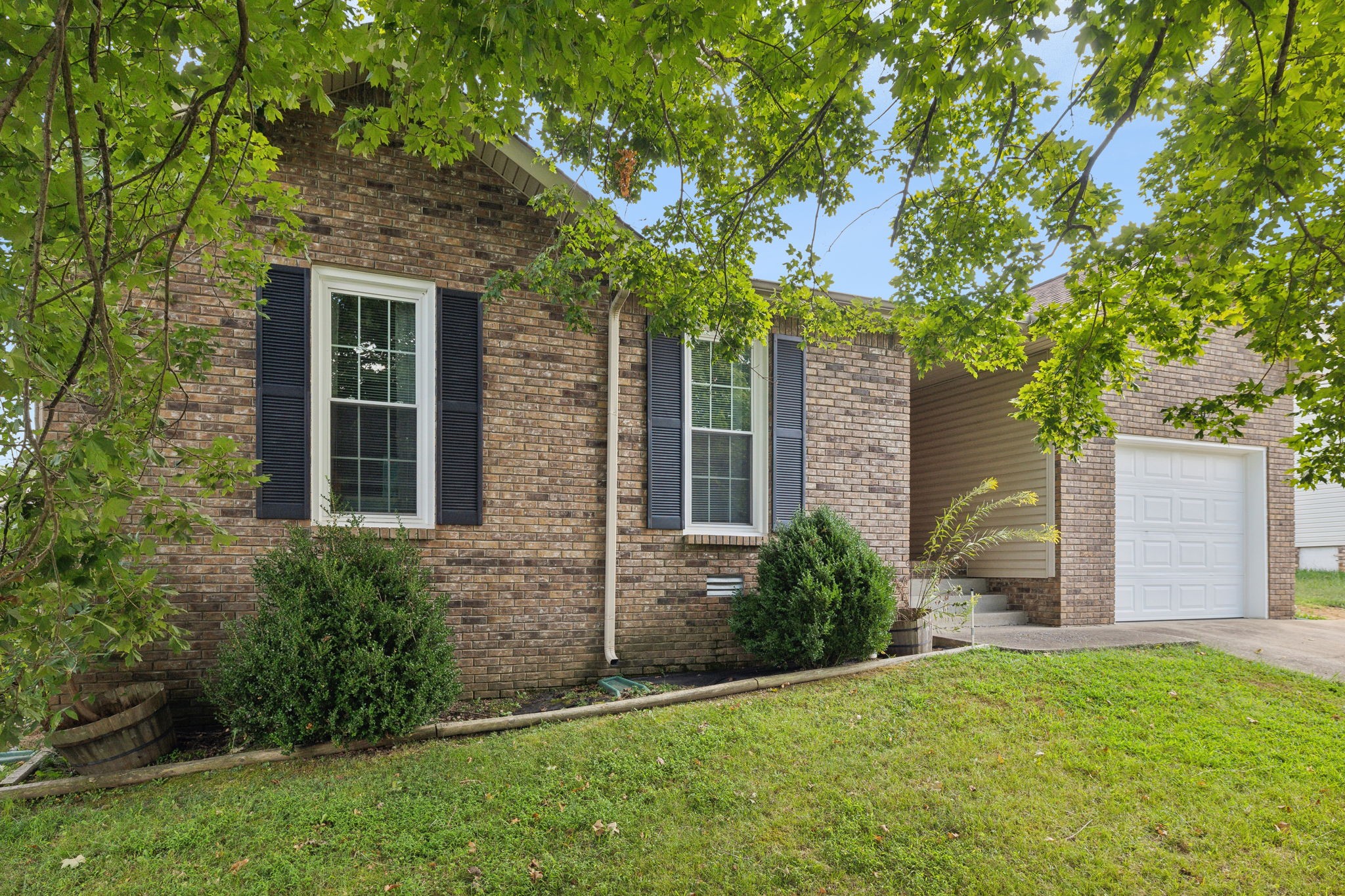 Brook Mead Dr, Clarksville, TN 37042
