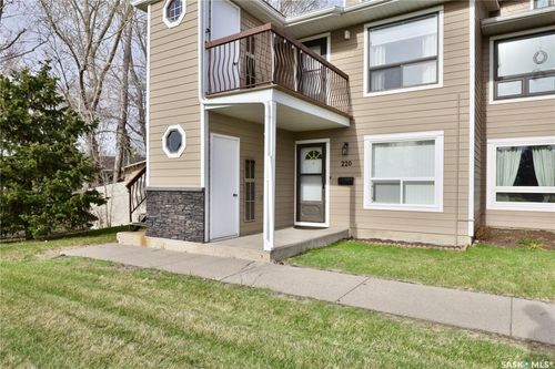220 Cedar Meadow Dr, Regina, SK, S4X3J6 | Card Image